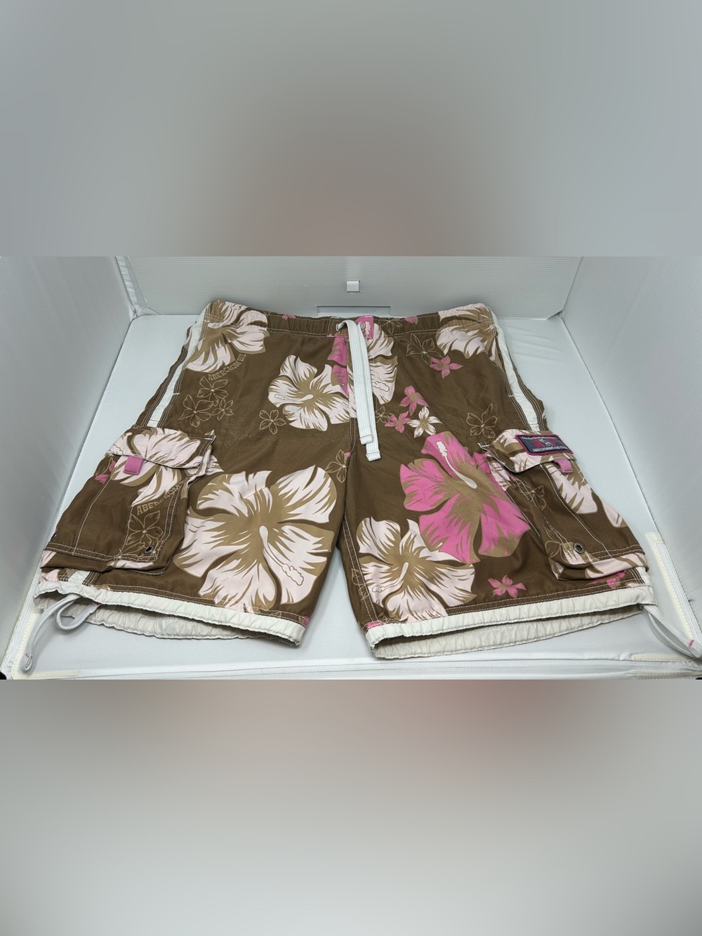 Vintage Abercrombie & Fitch Tugger Shorts Brown Pink Floral Hawaiian 40W
